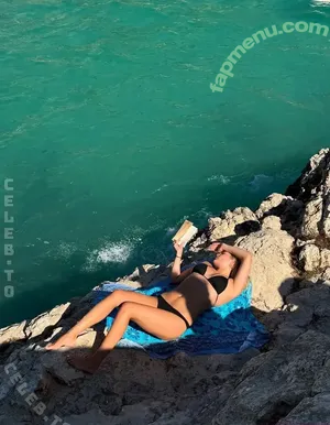 Nele Ludowig / nelelud nude photo #0021