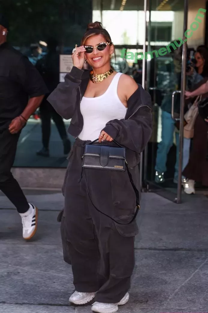 Nelly Furtado nude photo #0329 (juicyunknown / nellyfurtado)