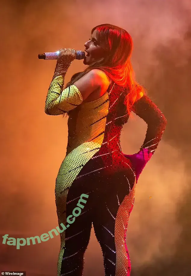 Nelly Furtado nude photo #0682 (juicyunknown / nellyfurtado)