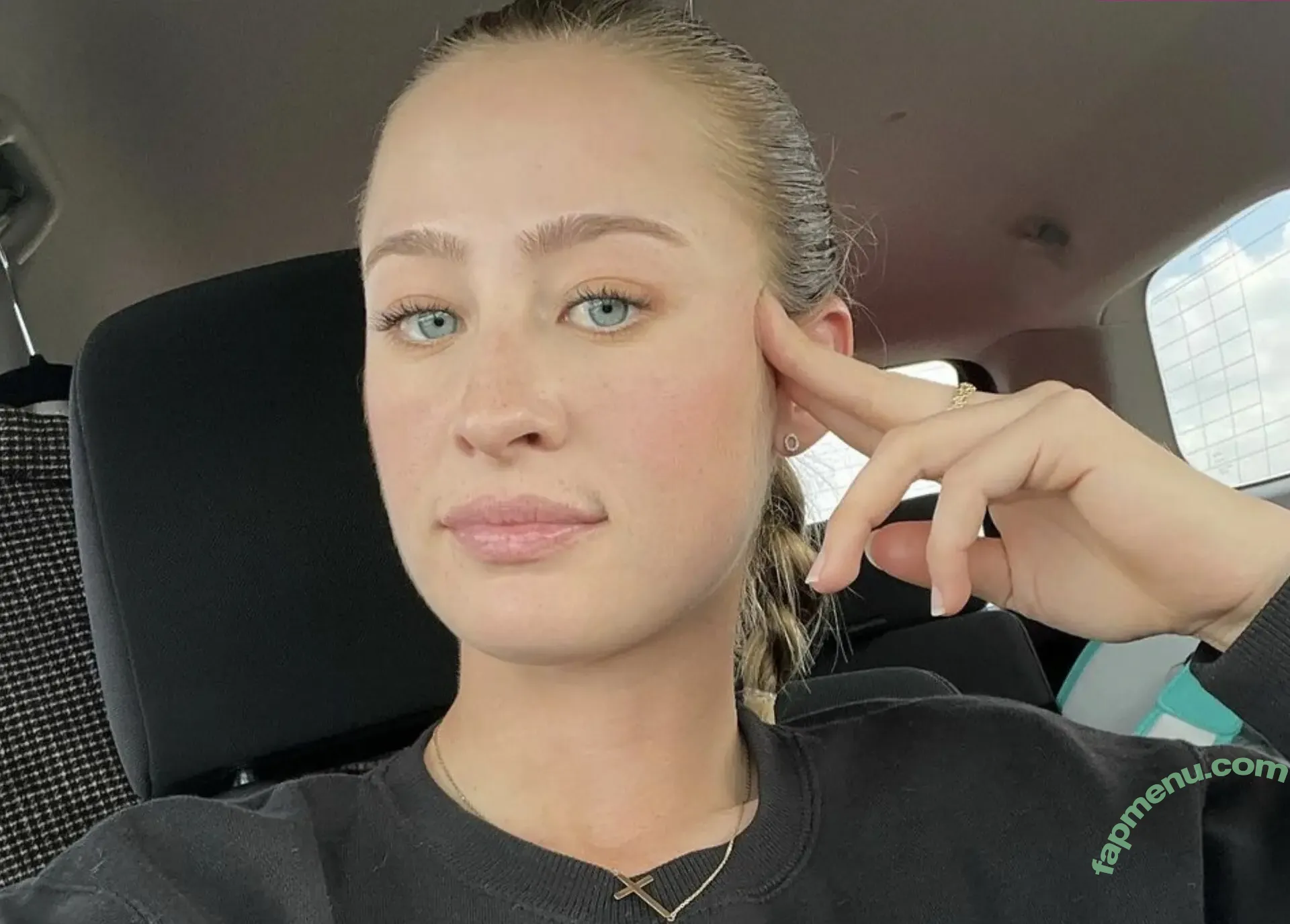 Nelly Korda nude photo #0060 (nellykorda)
