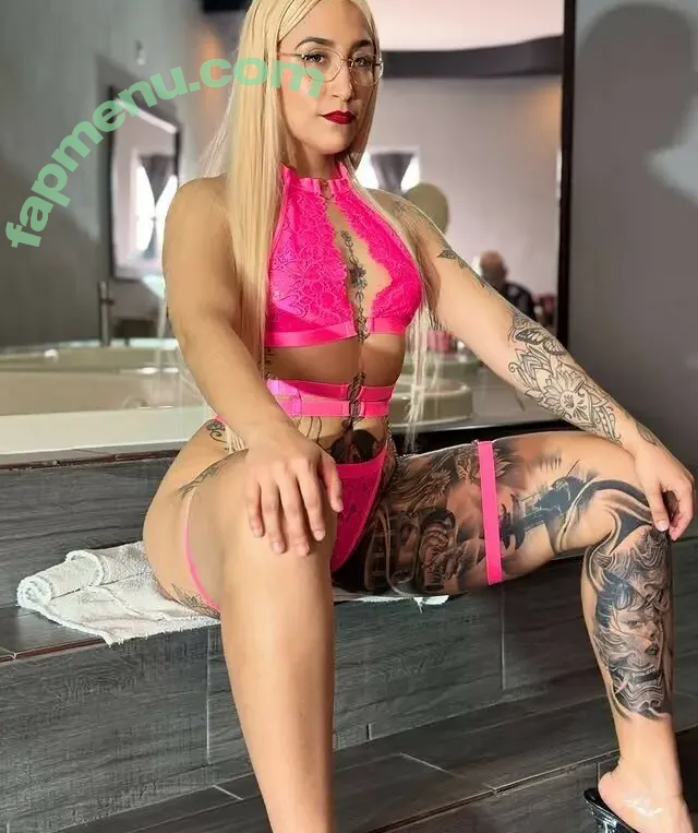 neme_sis325 nude photo #0002 (Marcela Arambulo)