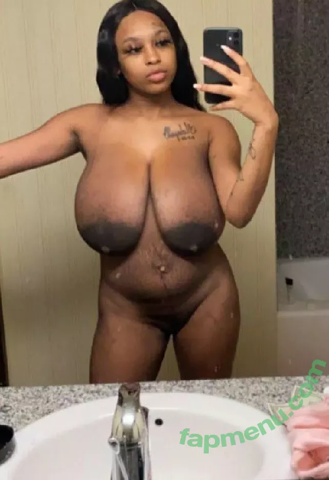 Nene Balenciaga nude photo #0001 (iamnenebalenciaga / tharealnenebalenciaga)