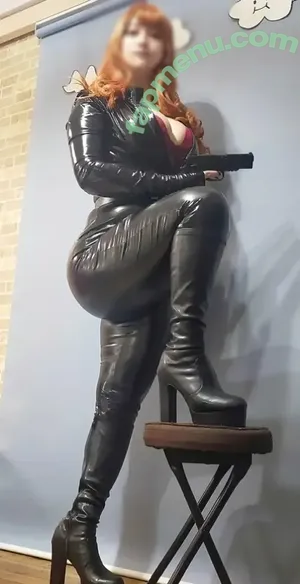 nene_booty / Nene_workout nude photo #4455