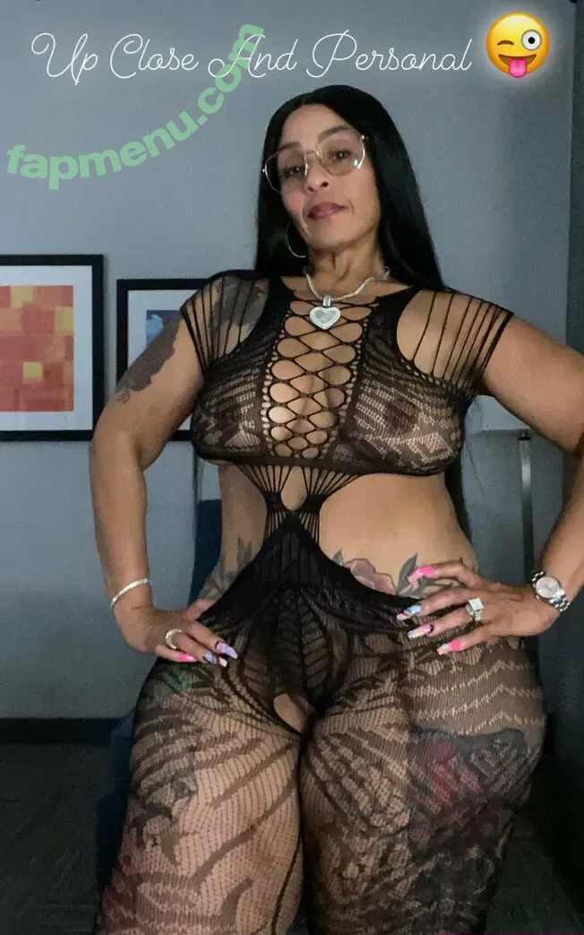 Nenefallz nude photo #0013 (Ny_red / neneleakes / nyemaexperience)