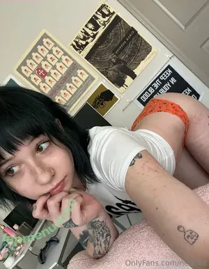 neonkit / imneonkitten nude photo #0019