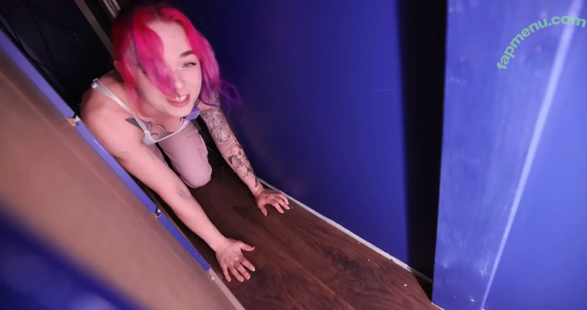 NerdForge nude photo #0127 (Martina / queenrubber / thenerdforge)