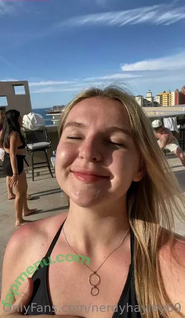 nerdyhayley69 nude photo #0003 (chaseelynnx)