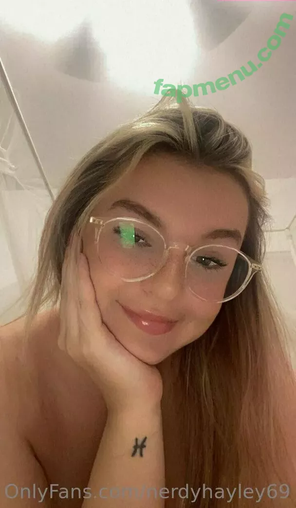 nerdyhayley69 nude photo #0016 (chaseelynnx)