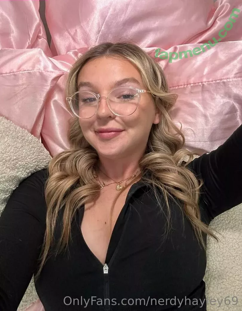 nerdyhayley69 nude photo #0076 (chaseelynnx)