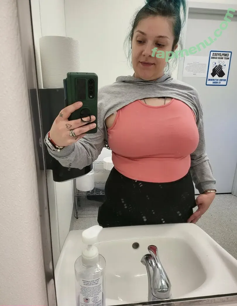 nerdylively nude photo #0006 (nerdylivelyart)