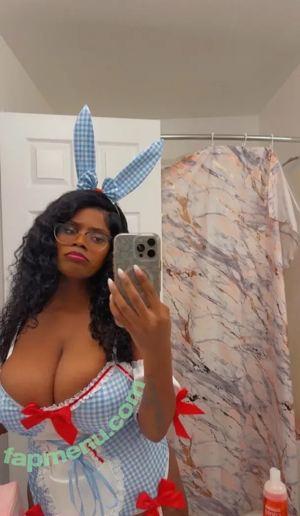 nerdynaomi nude photo #0017 (nerdynaomi)
