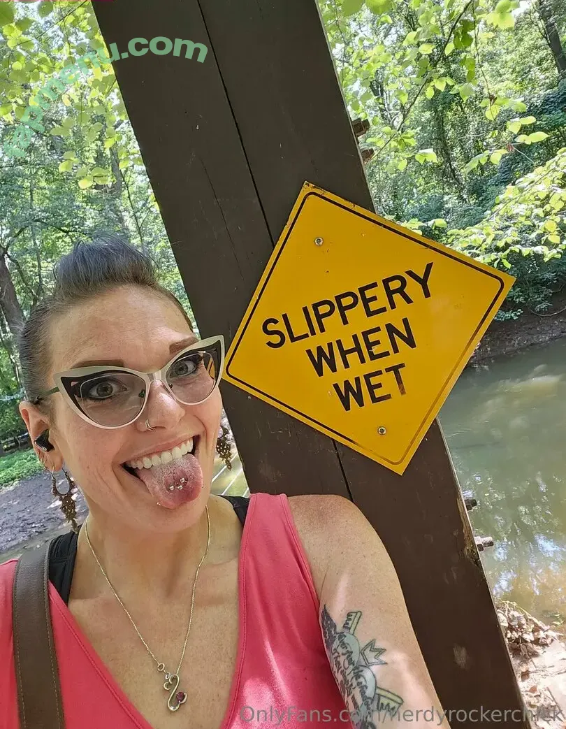 nerdyrockerchick nude photo #0003 (nerdyrockerchick)