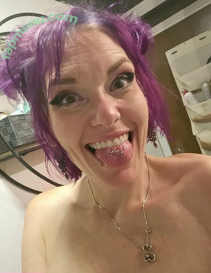 nerdyrockerchick nude photo #0013 (nerdyrockerchick)