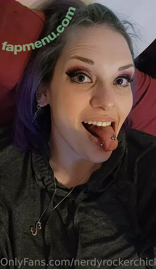 nerdyrockerchick nude photo #0017 (nerdyrockerchick)