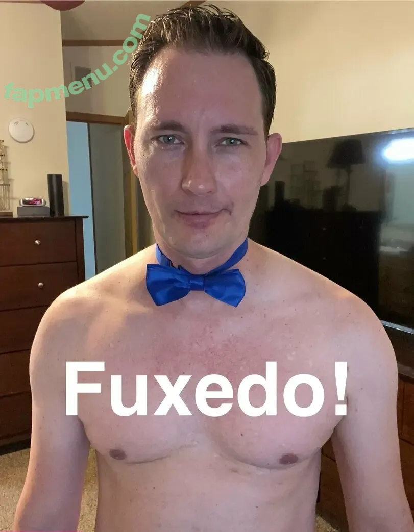 nerdywork nude photo #0004 (nerdywork_yt)