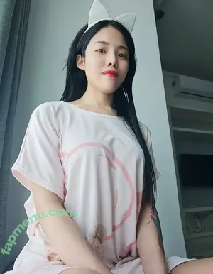 nerdyyumi / yumi_webtoon nude photo #0085