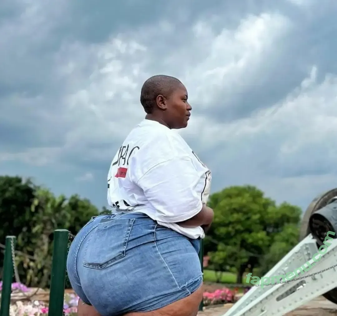 Neria Fumane nude photo #0006 (Neria Fumane)