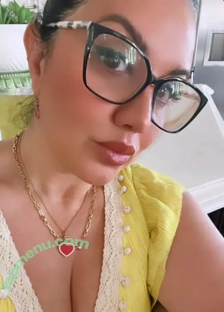 Nermin Hazem nude photo #0003 (Nina / ninahazem)