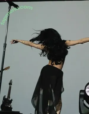 Nessa Barrett / moonologues / nessabarrett nude photo #0452