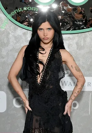 Nessa Barrett / moonologues / nessabarrett nude photo #0551