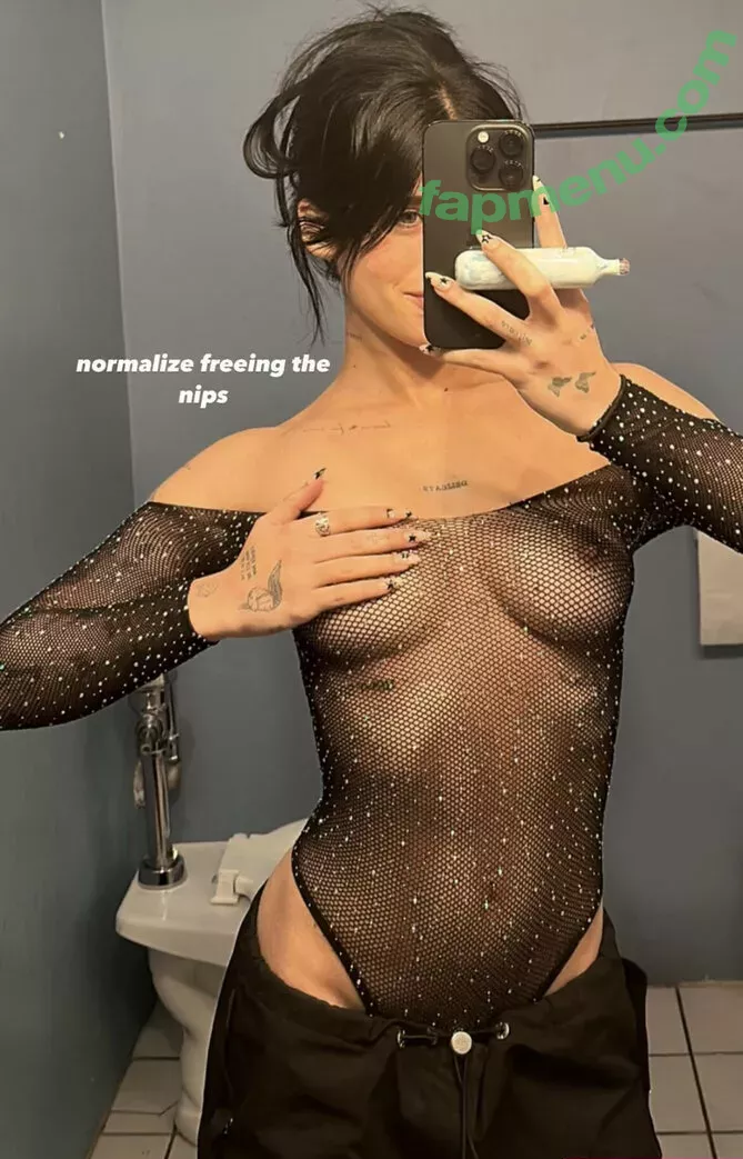 Nessa Barrett nude photo #0040 (moonologues / nessabarrett)