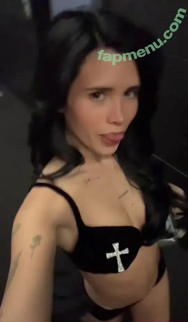 Nessa Barrett nude photo #0444 (moonologues / nessabarrett)