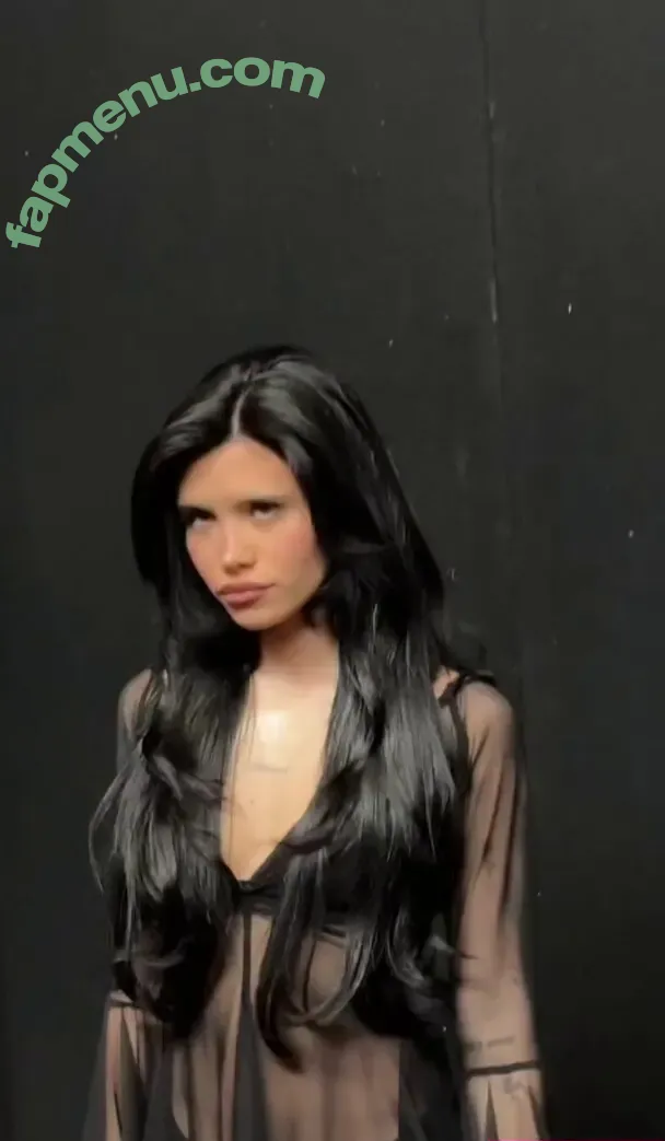 Nessa Barrett nude photo #0445 (moonologues / nessabarrett)