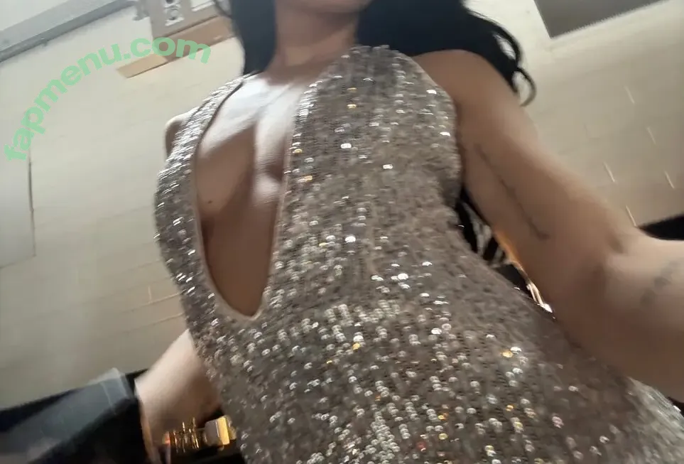 Nessa Barrett nude photo #0463 (moonologues / nessabarrett)