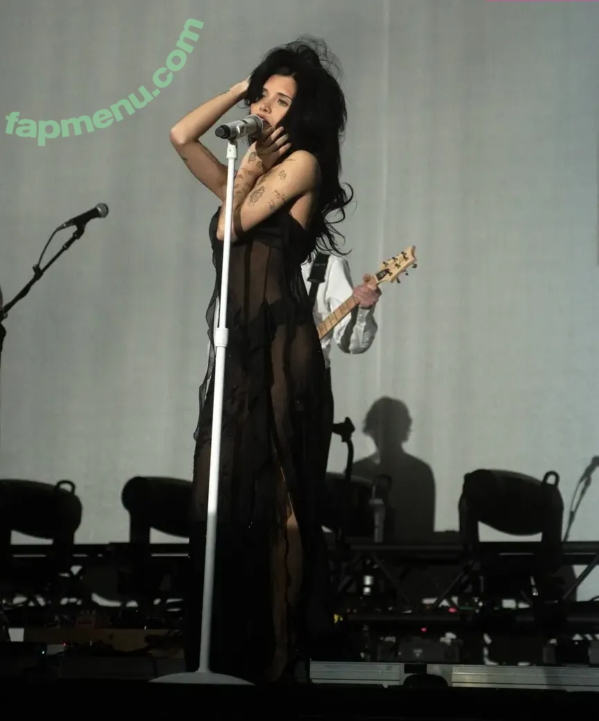 Nessa Barrett nude photo #0506 (nessabarrett)