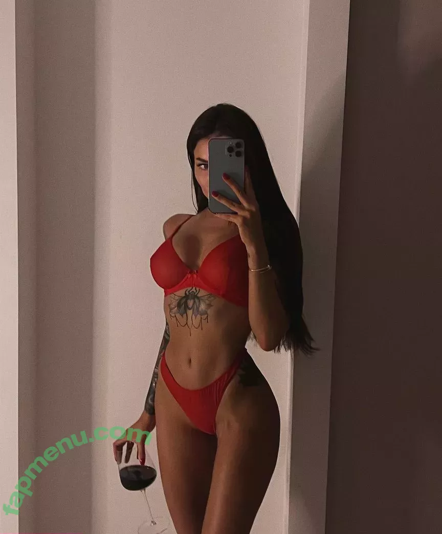 Nessa Orlova nude photo #0006 (nessaorlova / orlova_ness_life / rusmeganfox)