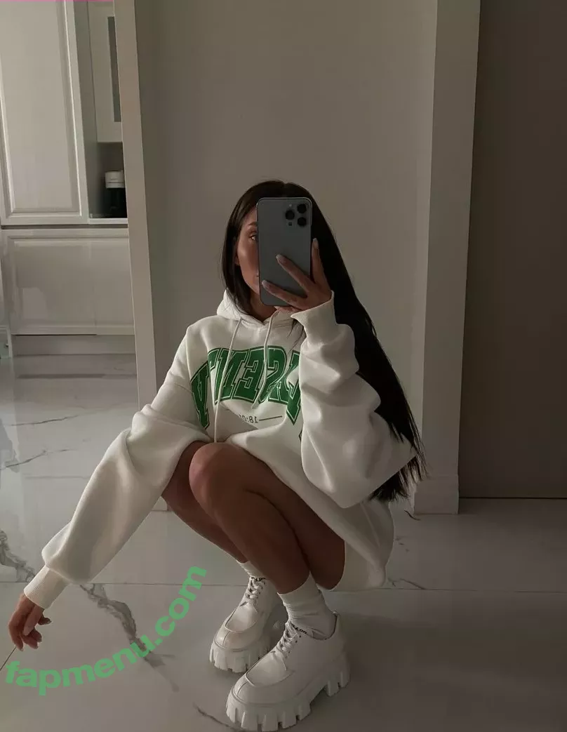 Nessa Orlova nude photo #0207 (nessaorlova / orlova_ness_life / rusmeganfox)