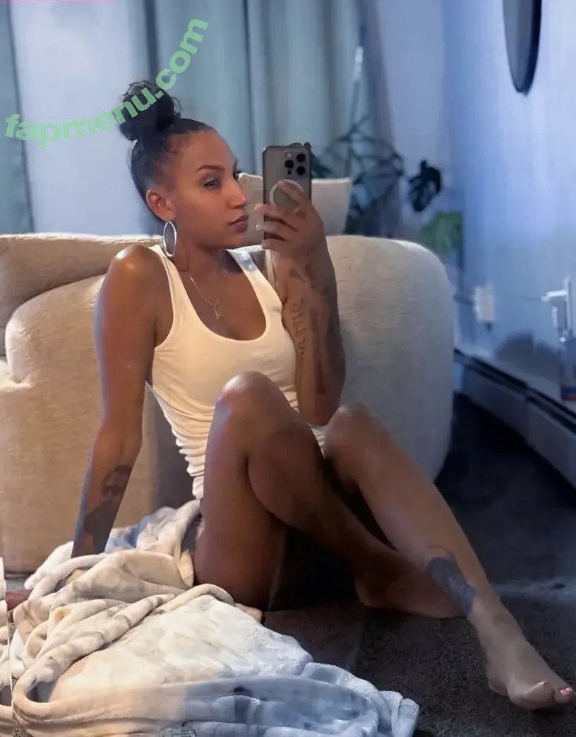 nessieblaze nude photo #0008 (nessie_blaze)