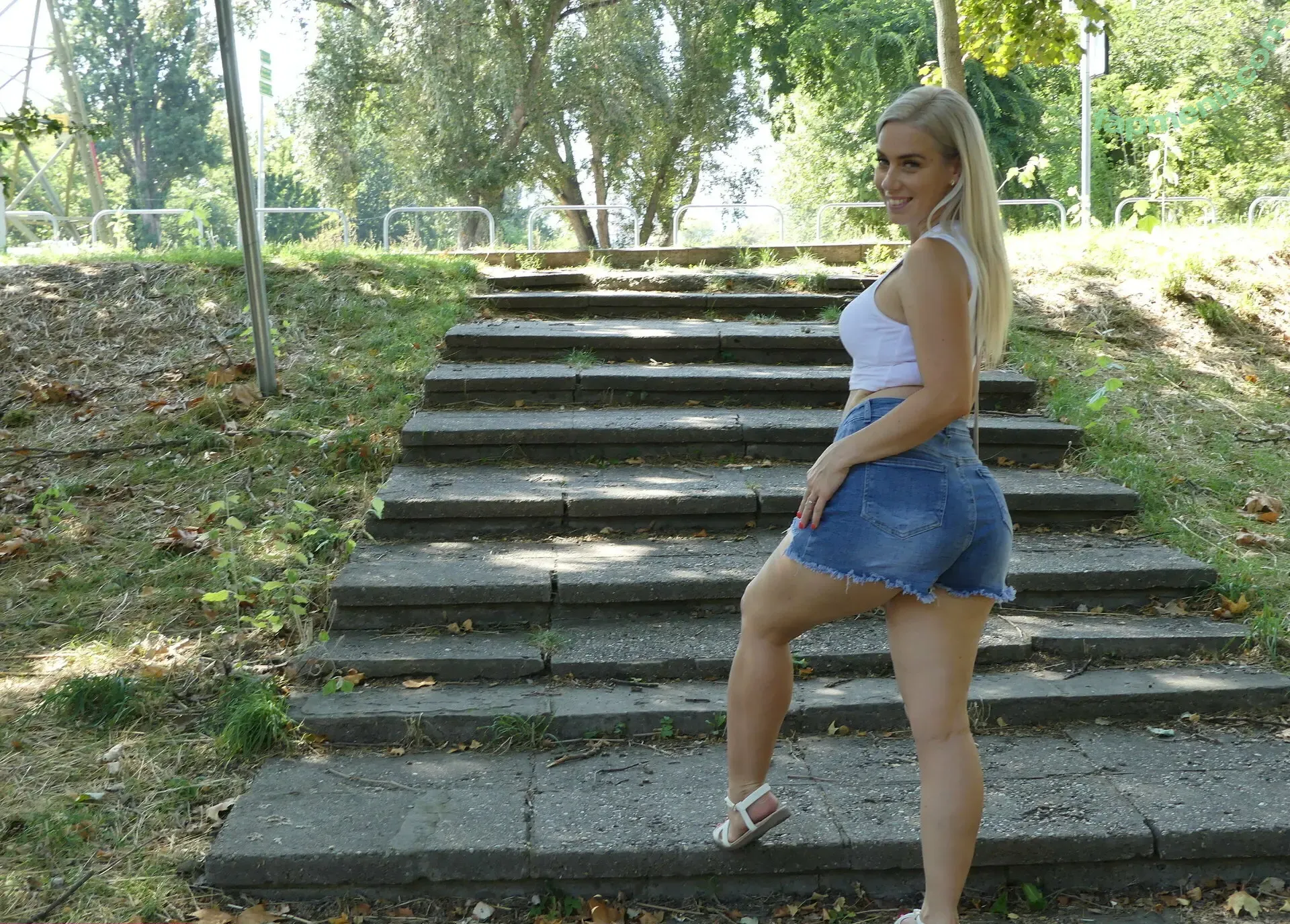 Nesty nude photo #0101 (realboynesty)