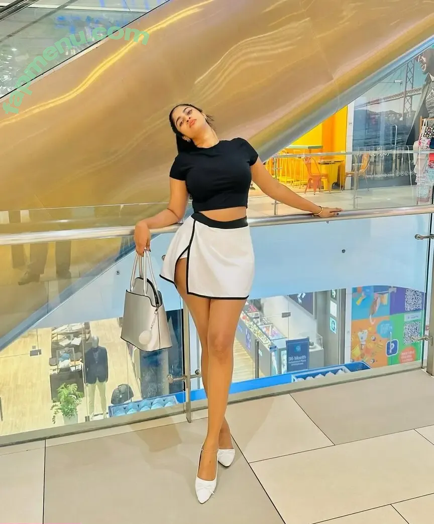 Nethmi Liyanage nude photo #0001 (___nethmi_liyanage_)