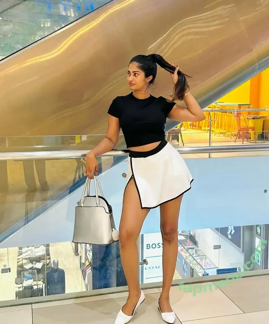 Nethmi Liyanage nude photo #0002 (___nethmi_liyanage_)