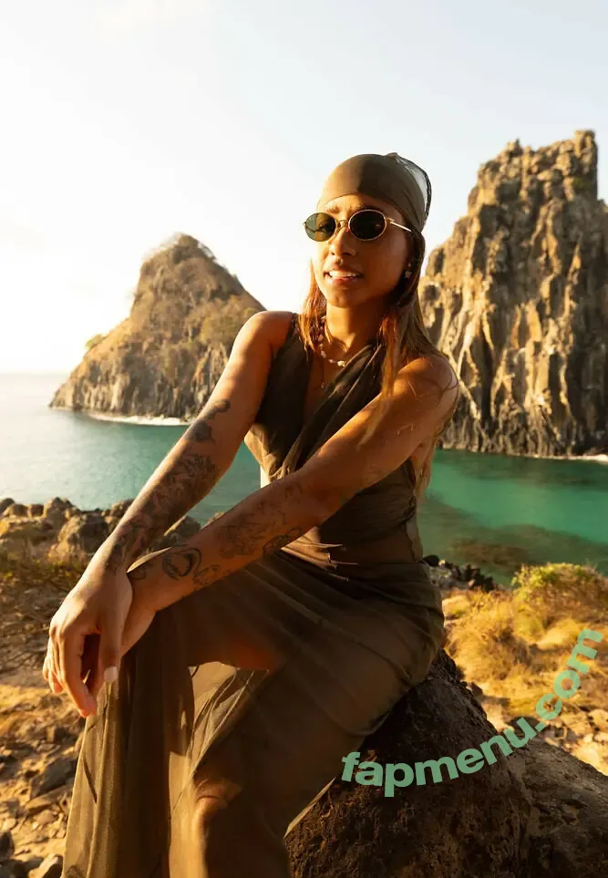 Neuronha Neurnha19 nude photo #0264 (Neuronha Neurnha19)