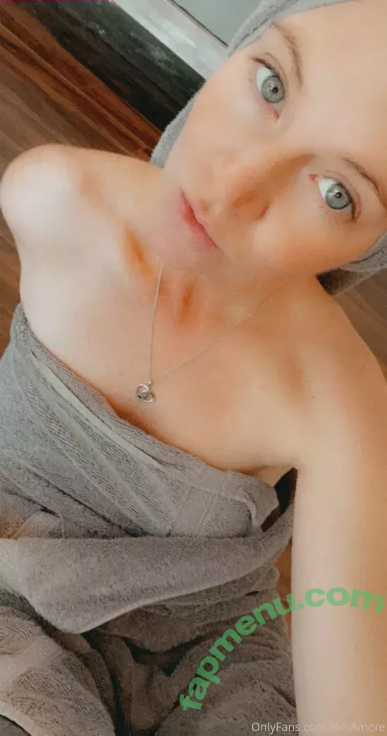 nevamore nude photo #0032 (brittney_travels)