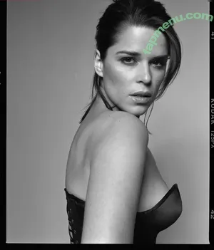 Neve Campbell / nevecampbell nude photo #0110