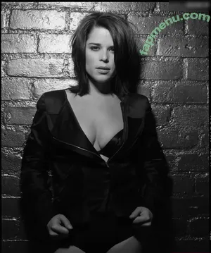 Neve Campbell / nevecampbell nude photo #0119