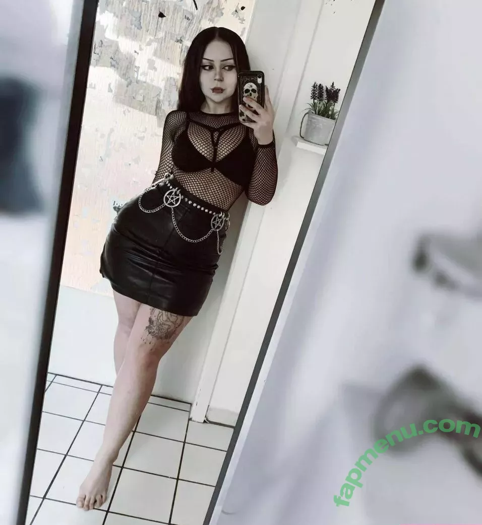 NevernaNoir nude photo #0003 (Mygothpersonality)