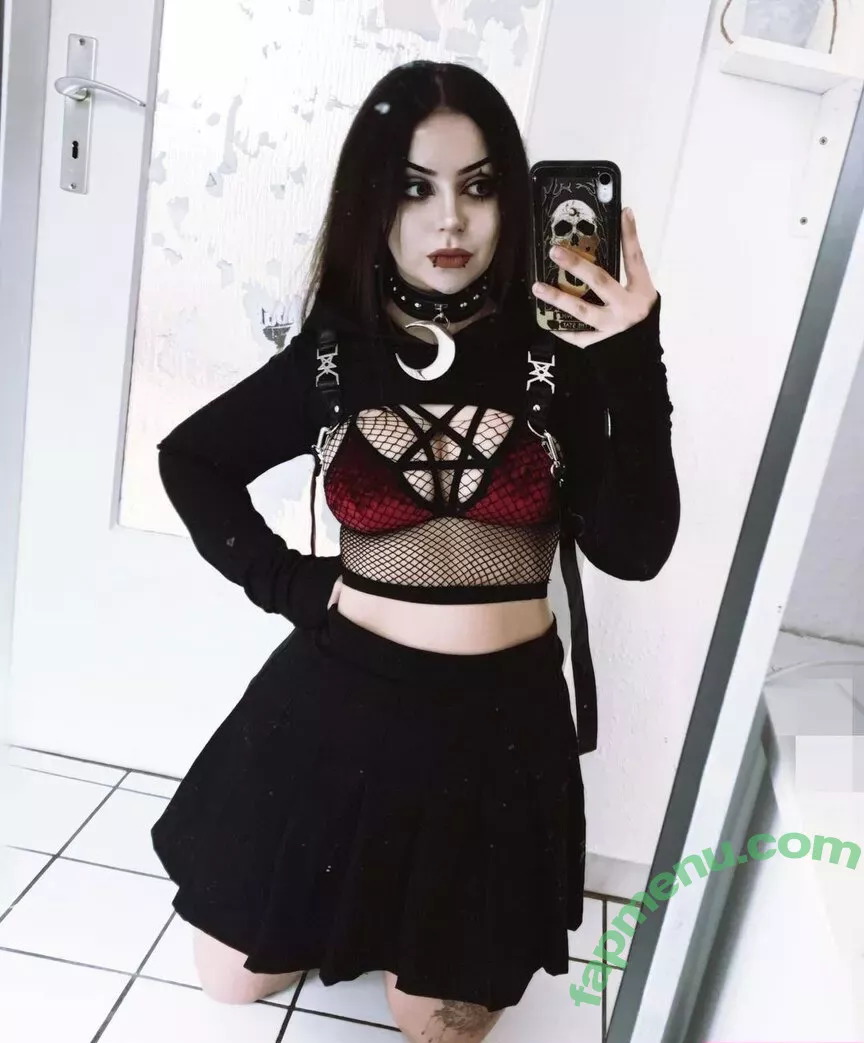 NevernaNoir nude photo #0014 (Mygothpersonality)