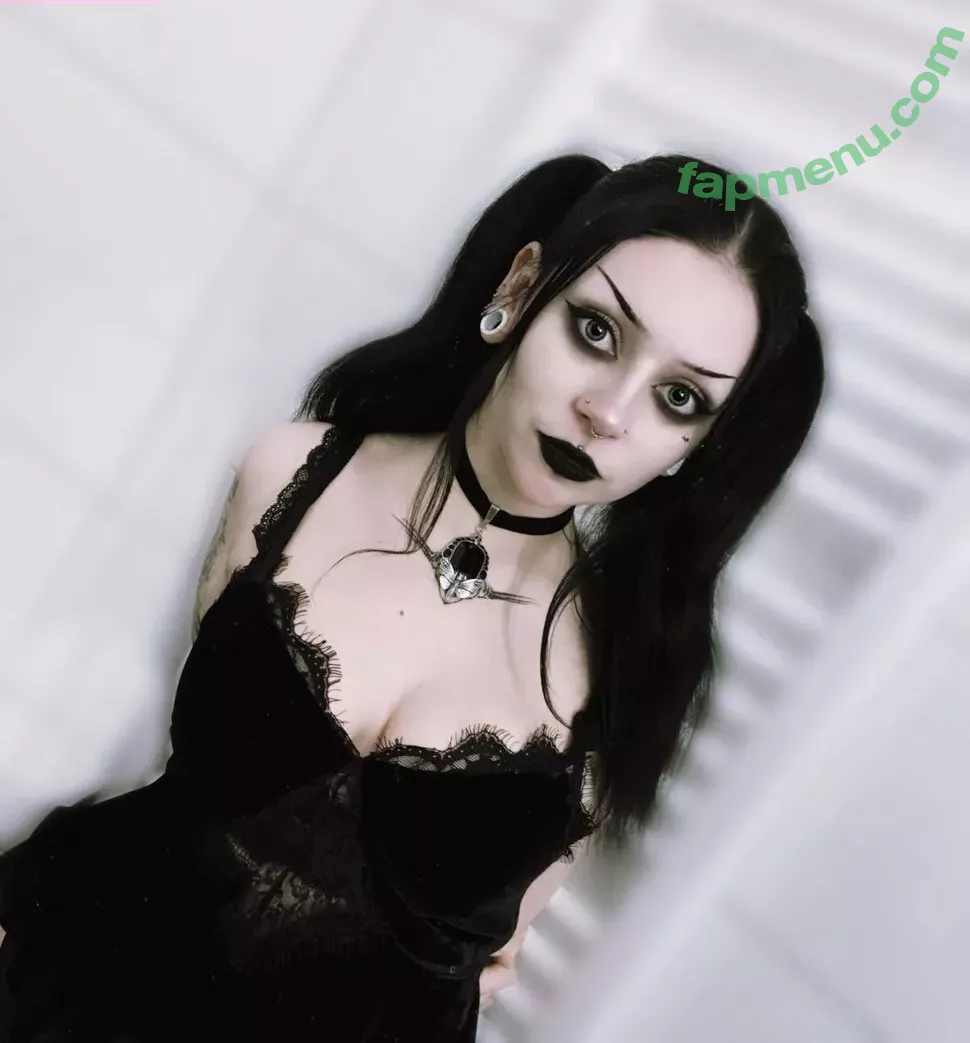 NevernaNoir nude photo #0023 (Mygothpersonality)