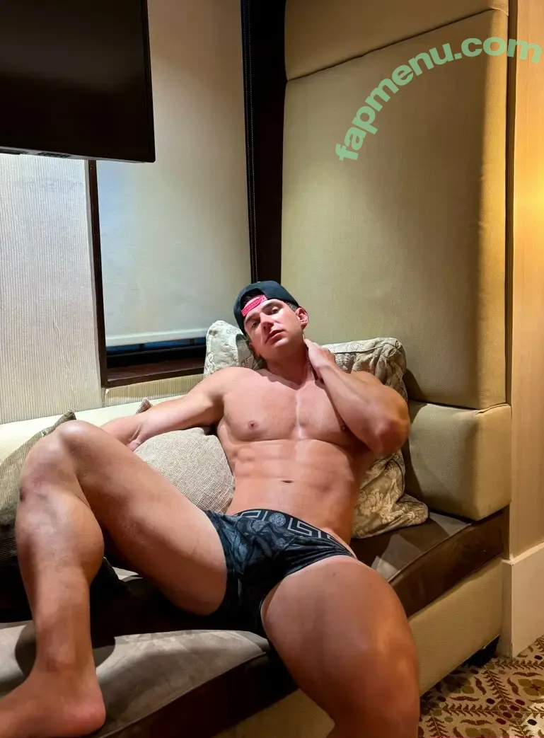 nevesac1 nude photo #0004 (stevenevesac)