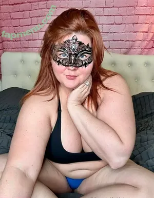 newnaughtyneighbor / officialnaughtynaughty nude photo #0263