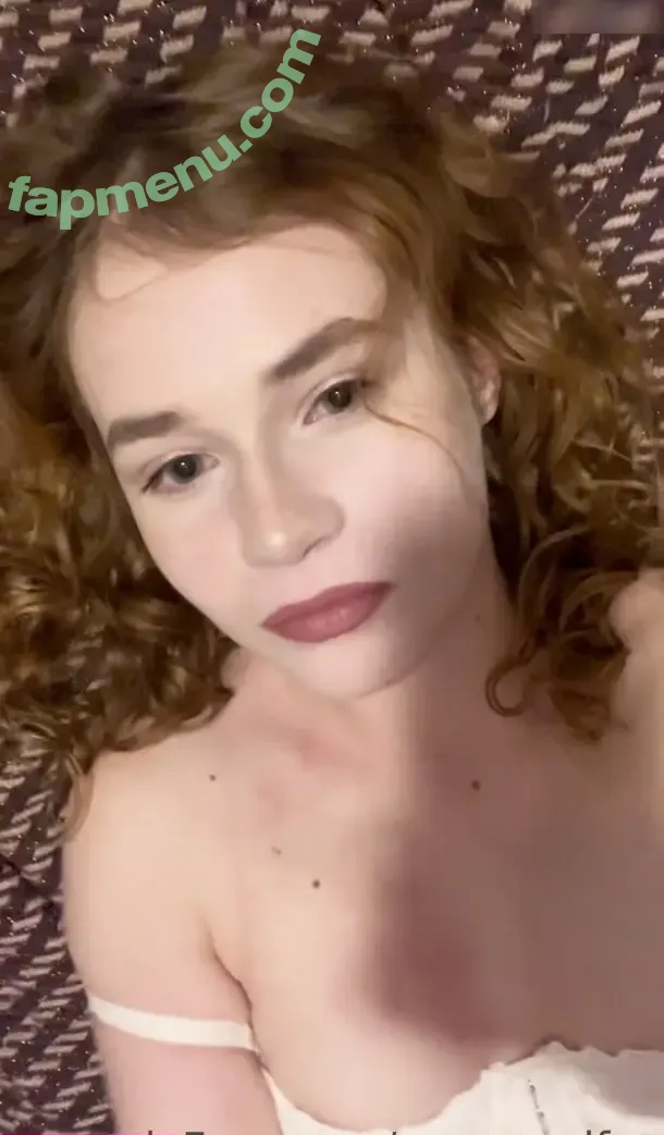 Nexeyredfox nude photo #0117 (nele.alb_)