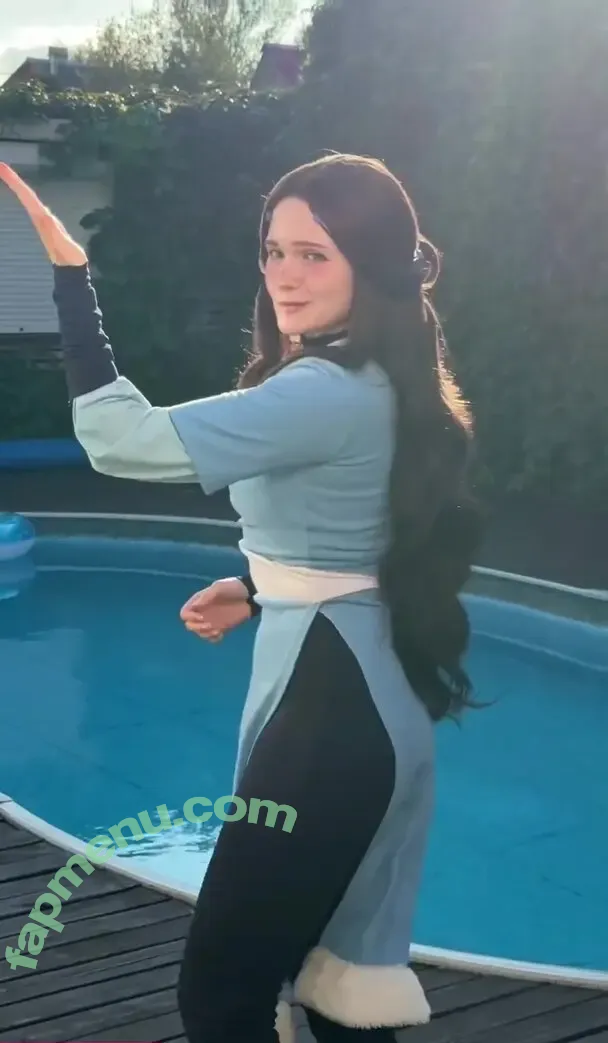 Neyrodesu nude photo #0014 (neyro_desu)