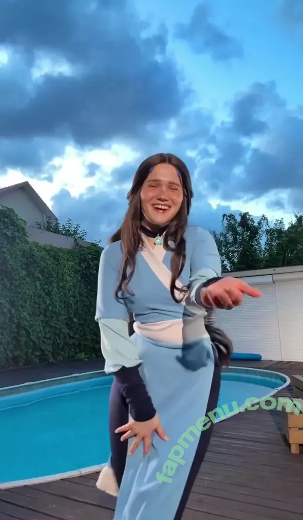 Neyrodesu nude photo #0017 (neyro_desu)