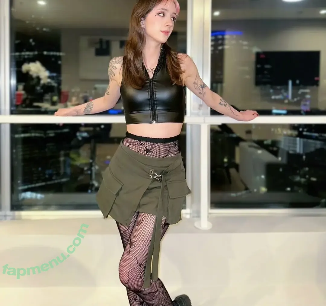 Nezba.exe nude photo #0063 (Nezba / neessba / nezba_exe)
