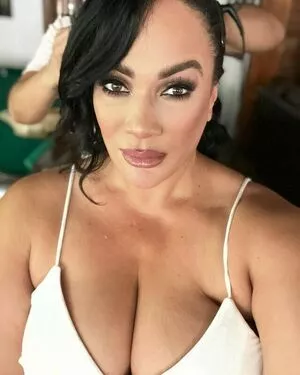 Nia Jax-Lina Fanene / LinaFanene nude photo #0005