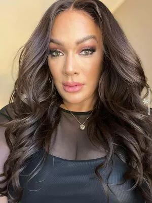 Nia Jax-Lina Fanene / LinaFanene nude photo #0010